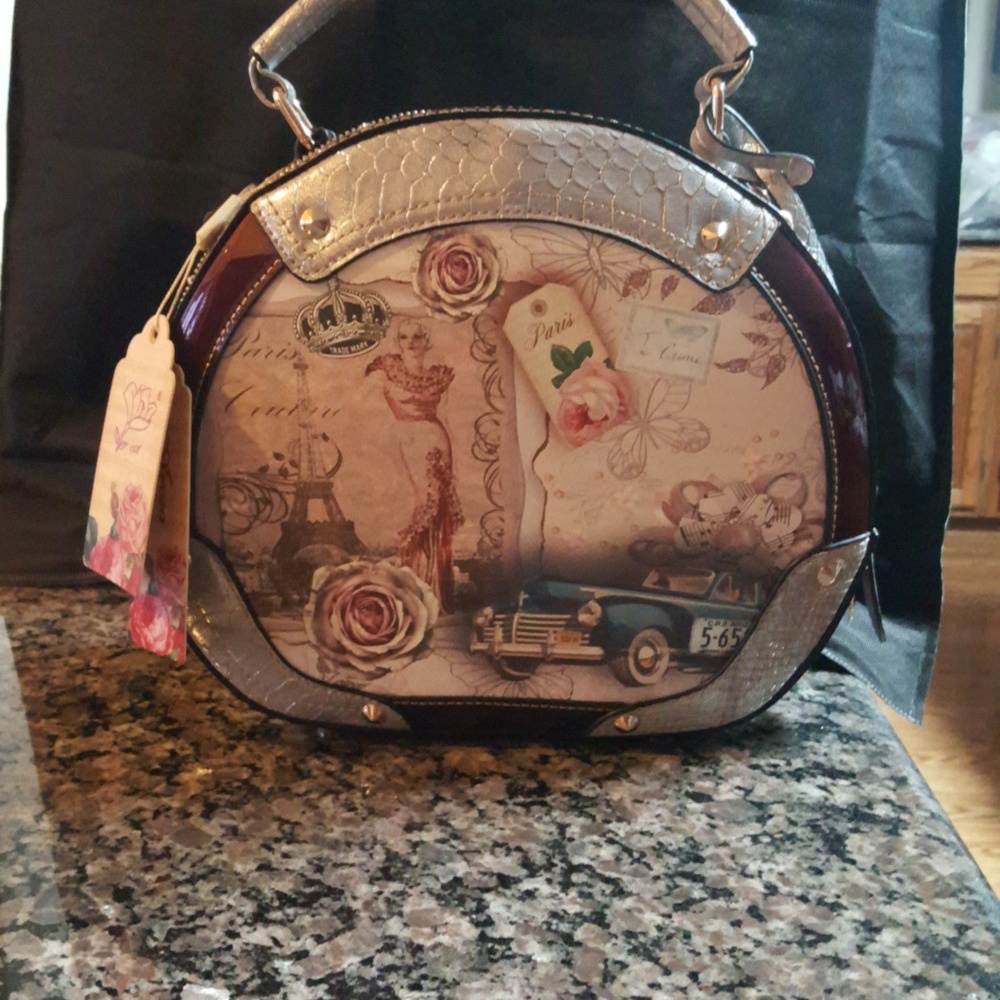 Arosa cycle purse with Paris theme.with tags new